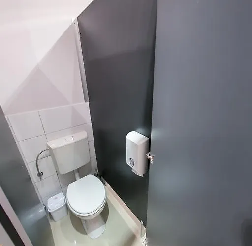 旅馆 特罗吉尔城市旅舍 特罗吉尔